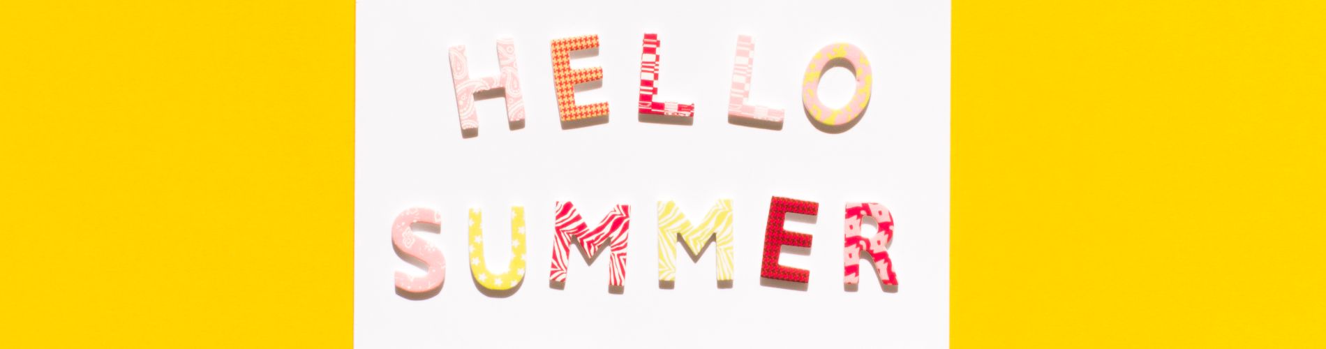 card-with-message-hello-summer